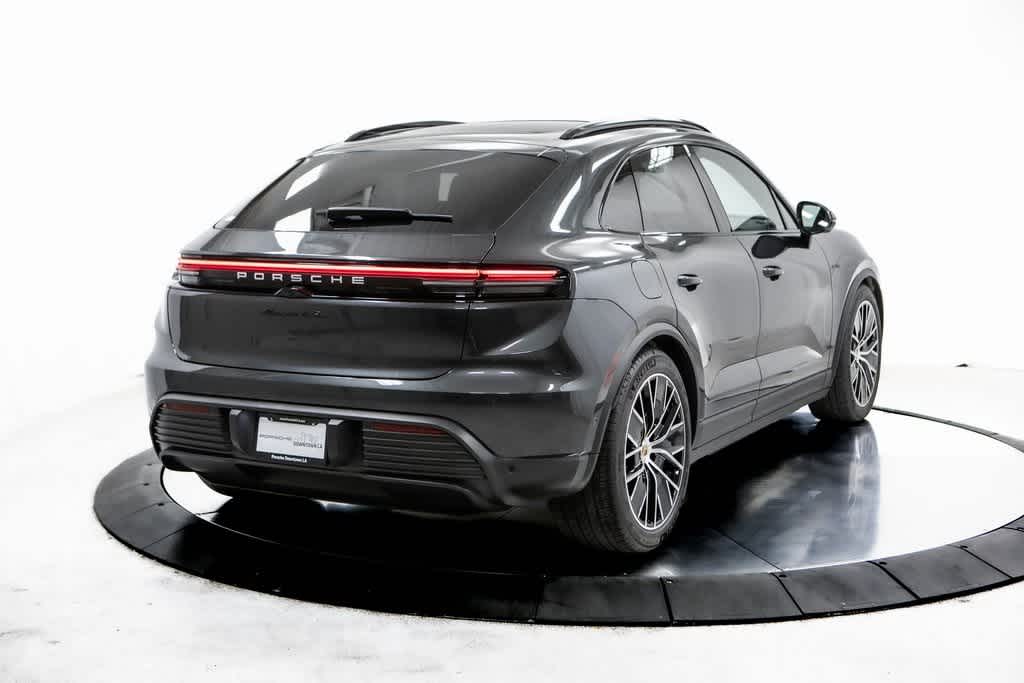 Thumbnail: 2025 Porsche Macan - 7