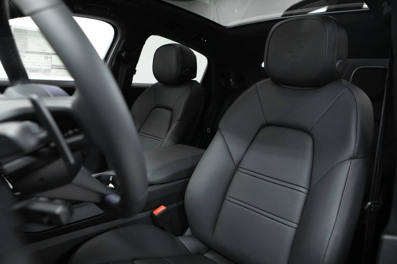 Thumbnail: 2026 Porsche  - 5