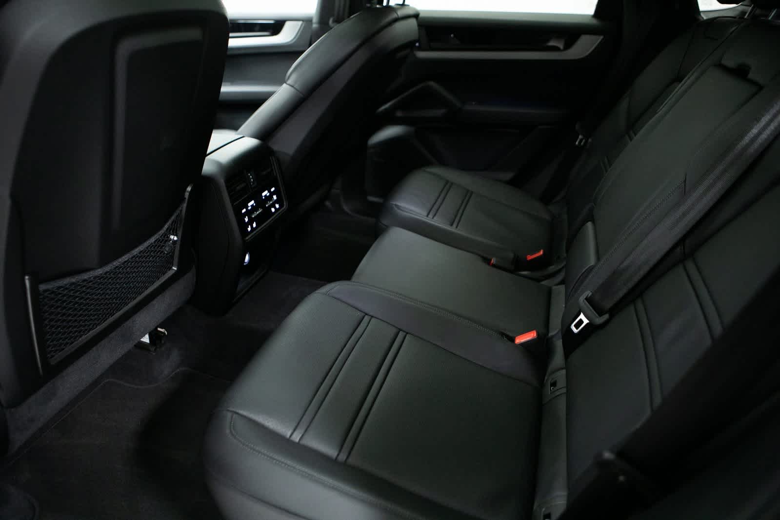 Thumbnail: 2025 Porsche Cayenne - 28