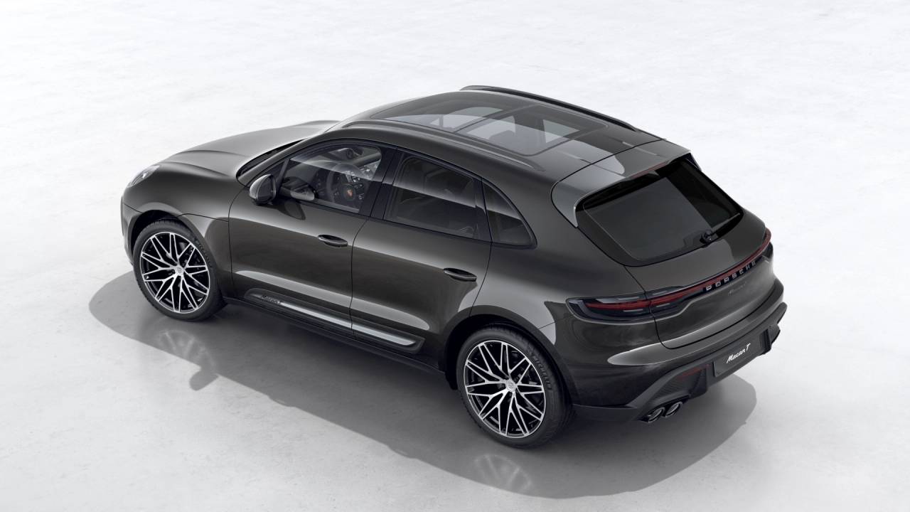 Thumbnail: 2026 Porsche Macan - 4