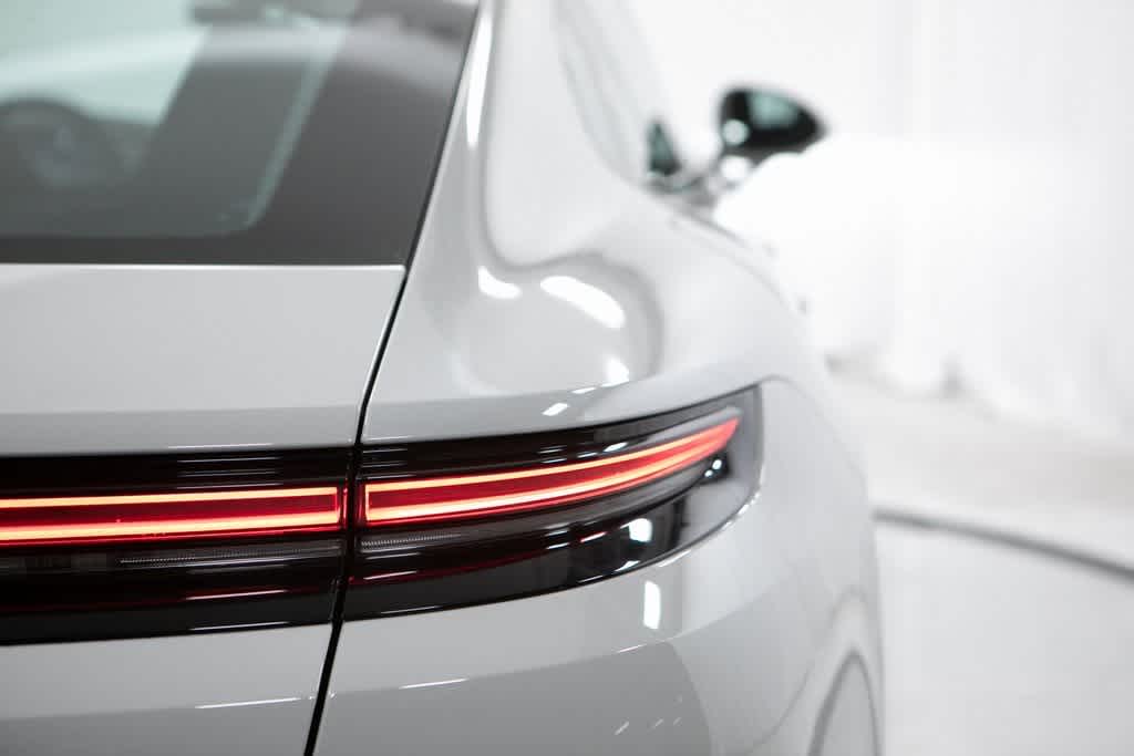 Thumbnail: 2025 Porsche Panamera - 39