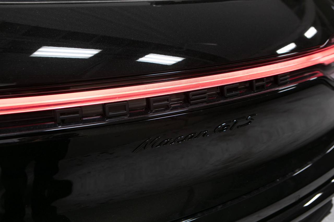 Thumbnail: 2026 Porsche Macan - 15