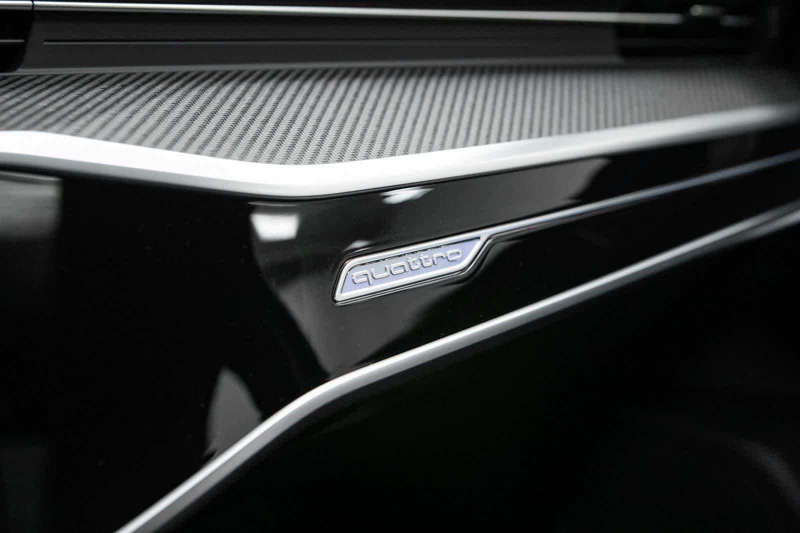 Thumbnail: 2023 Audi RS 6 - 30