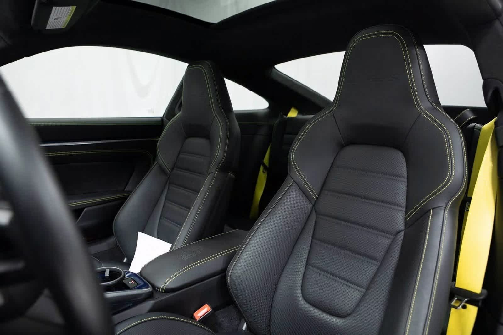 Thumbnail: 2023 Porsche 911 - 5