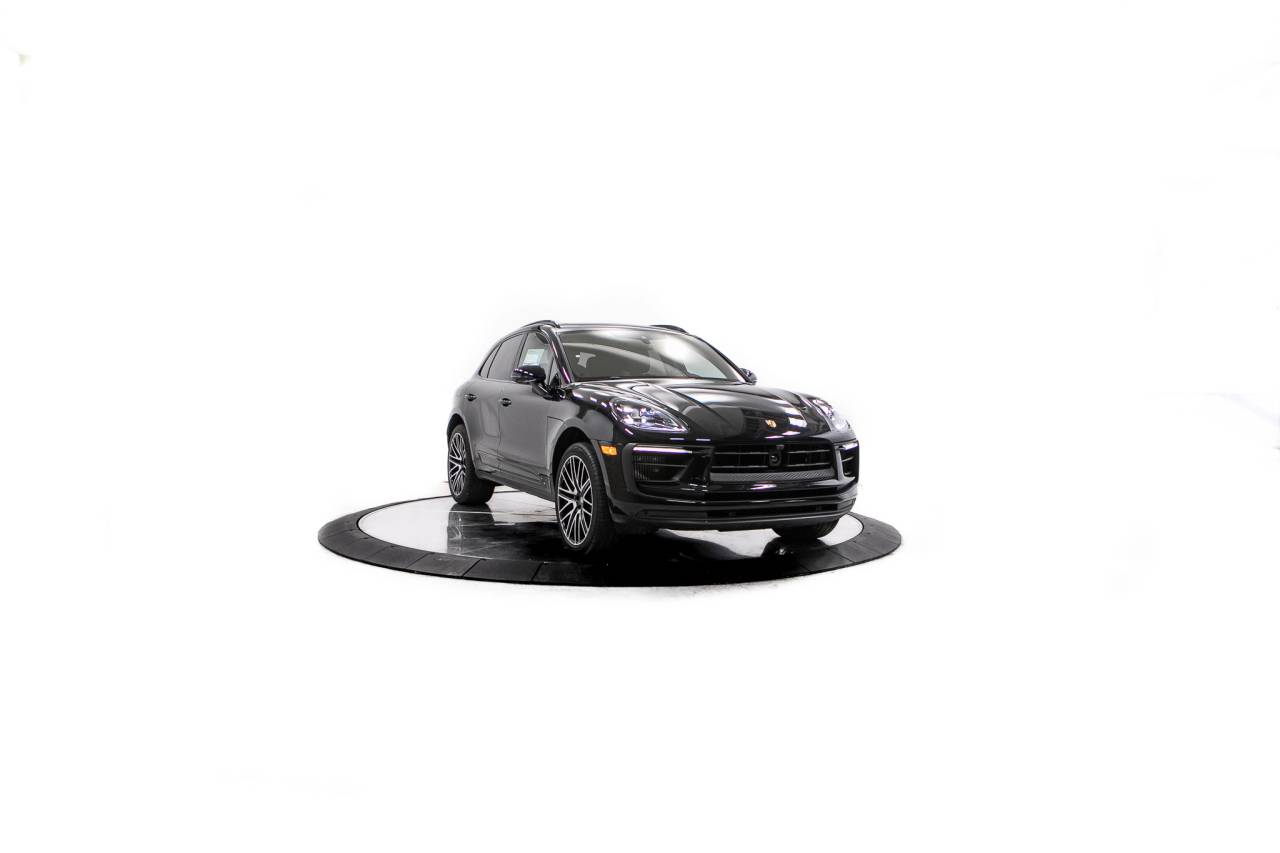 Thumbnail: 2026 Porsche Macan - 9
