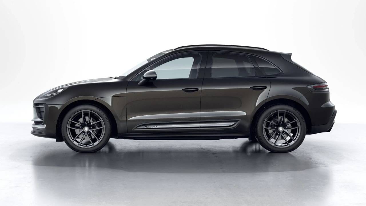 Thumbnail: 2026 Porsche Macan - 2