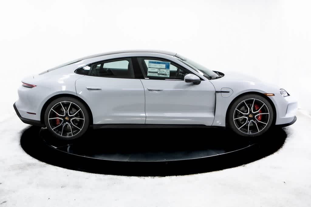 Thumbnail: 2025 Porsche Taycan - 8