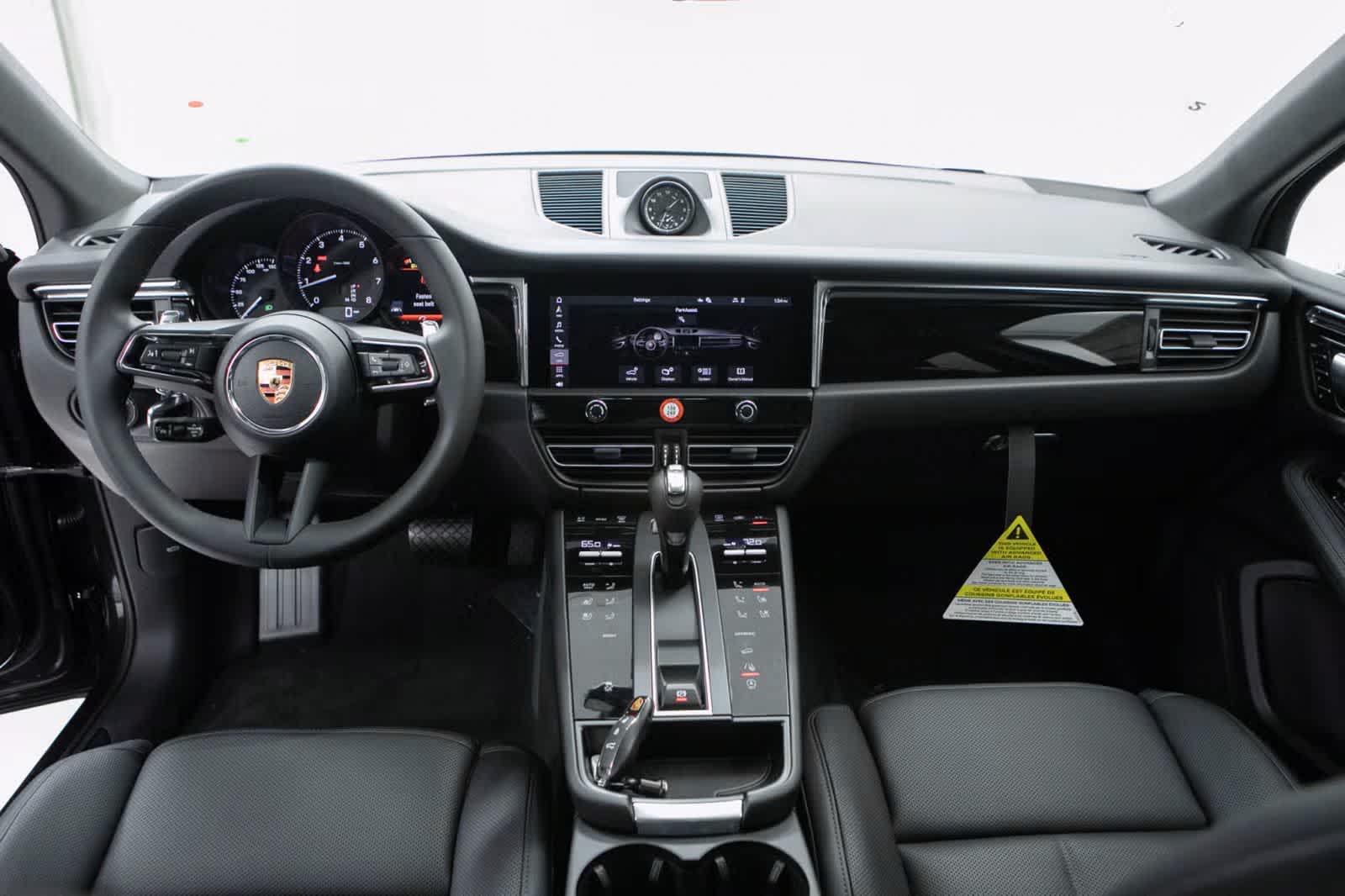 Thumbnail: 2026 Porsche Macan - 13