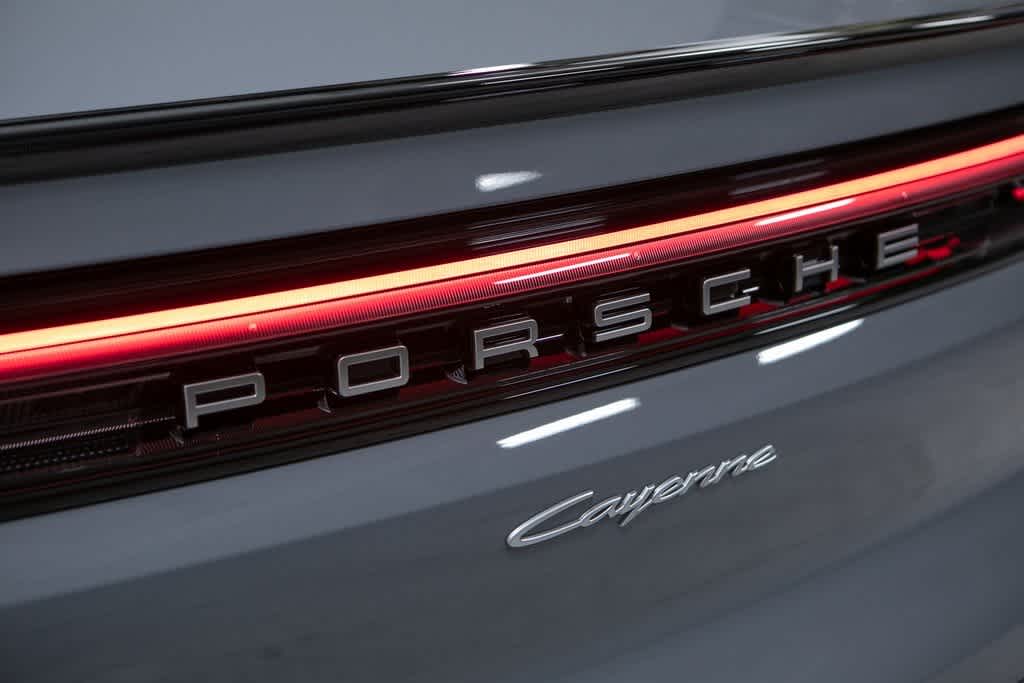Thumbnail: 2025 Porsche  - 37