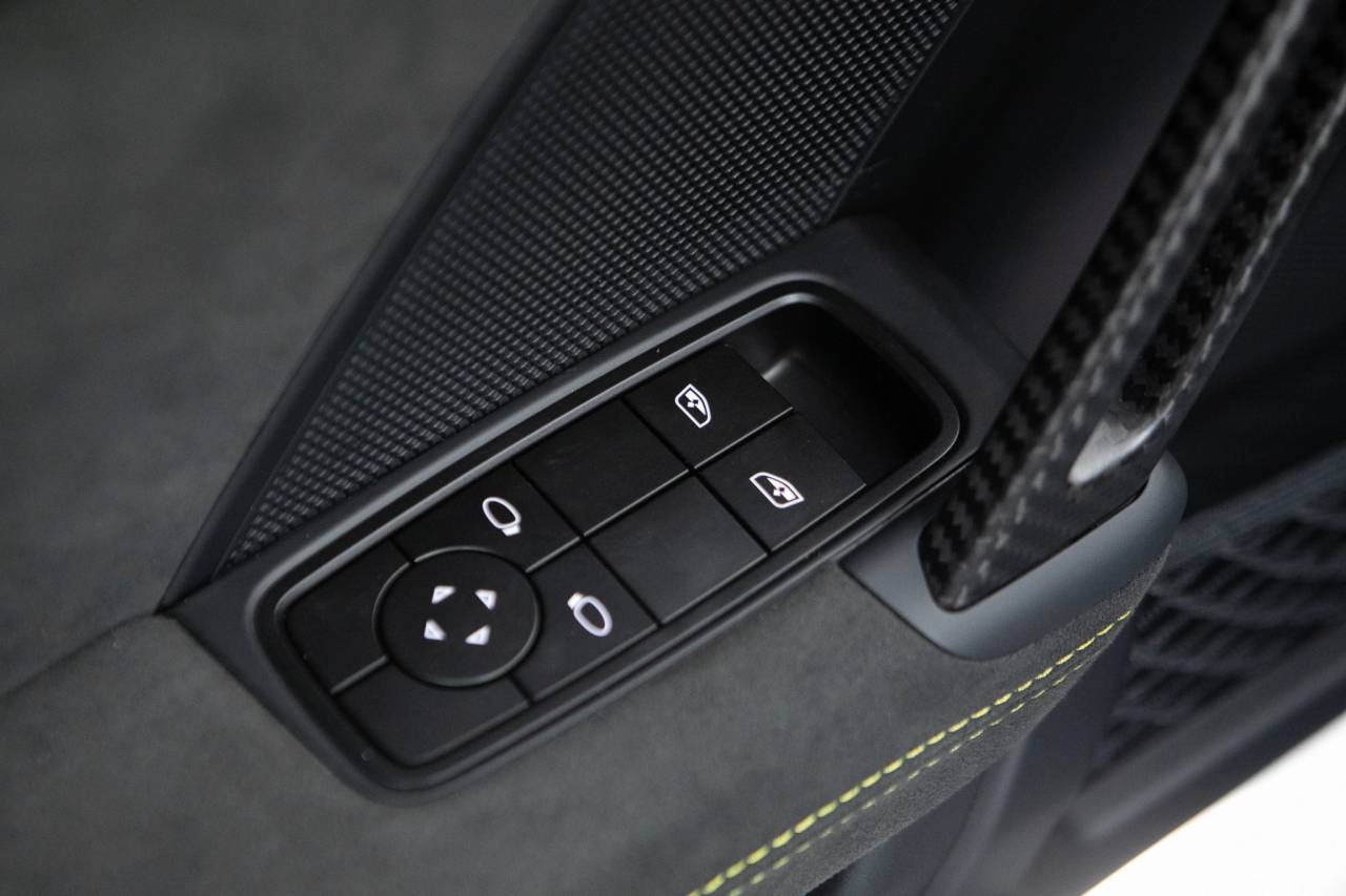 Thumbnail: 2026 Porsche 911 - 25