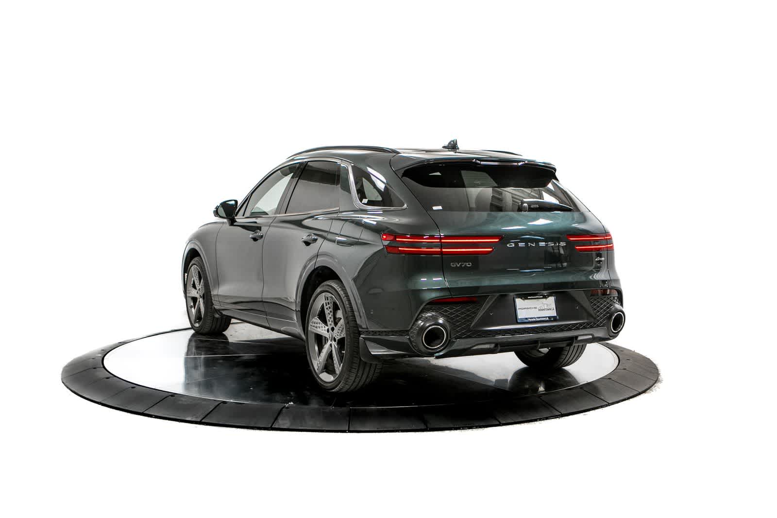 Thumbnail: 2023 Genesis GV70 - 3