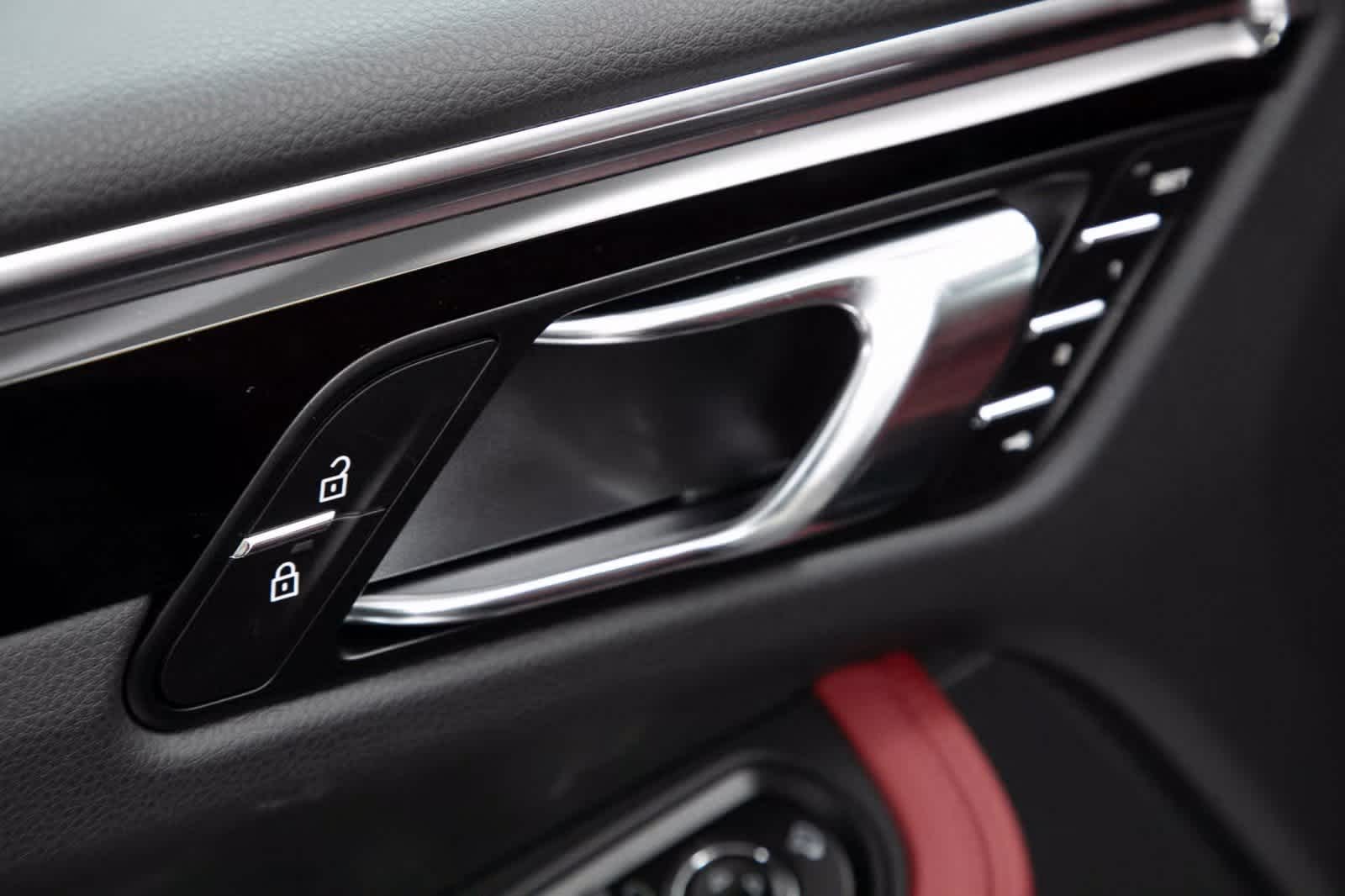 Thumbnail: 2025 Porsche Macan - 18