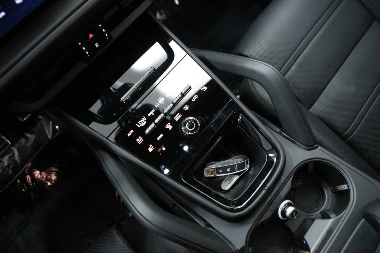 Thumbnail: 2026 Porsche Cayenne - 27