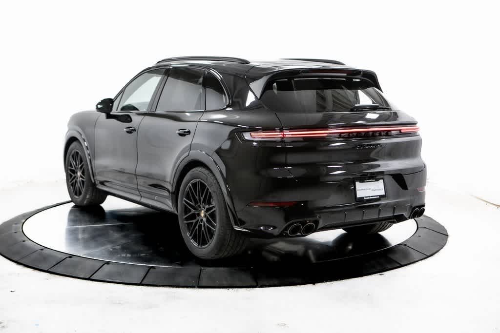 Thumbnail: 2025 Porsche Cayenne - 3