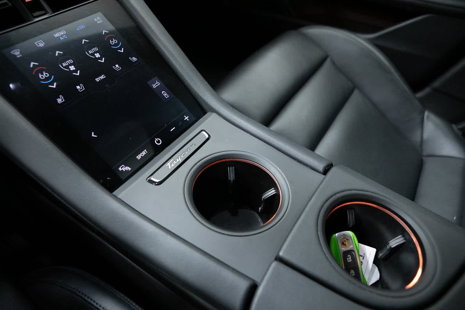 Thumbnail: 2024 Porsche Taycan - 23