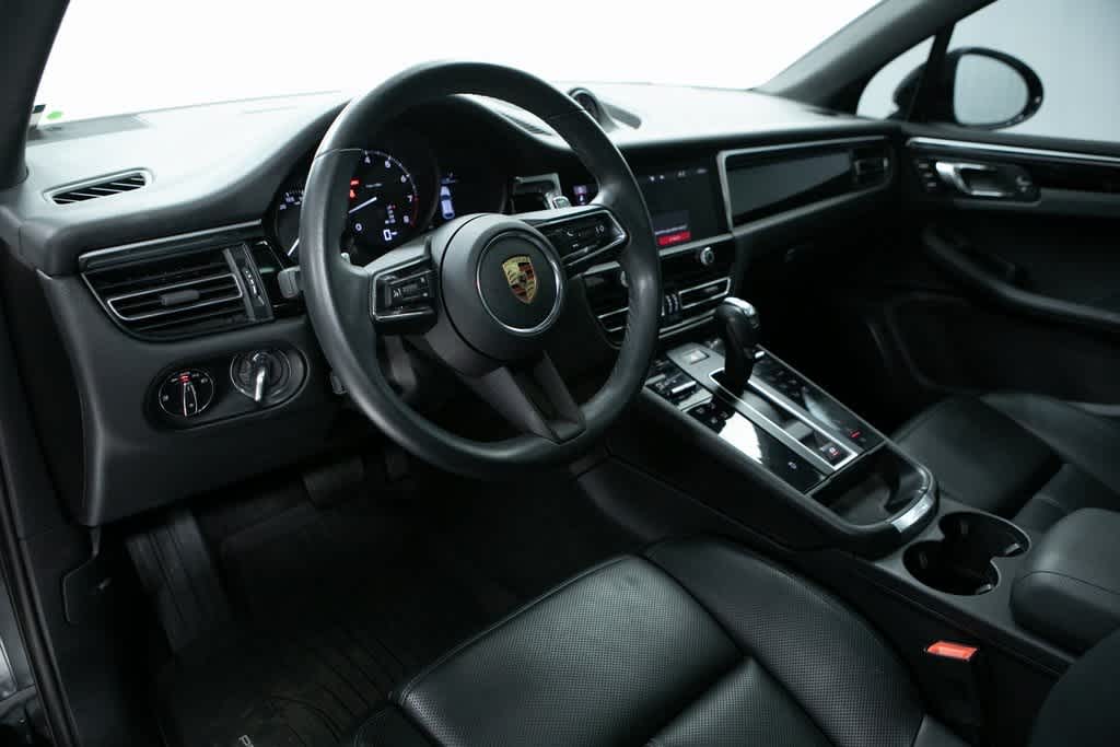 2023 Porsche Macan Base photo 4