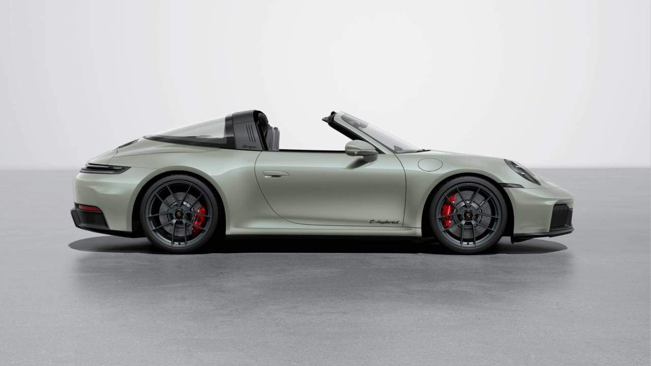 Thumbnail: 2026 Porsche 911 - 6