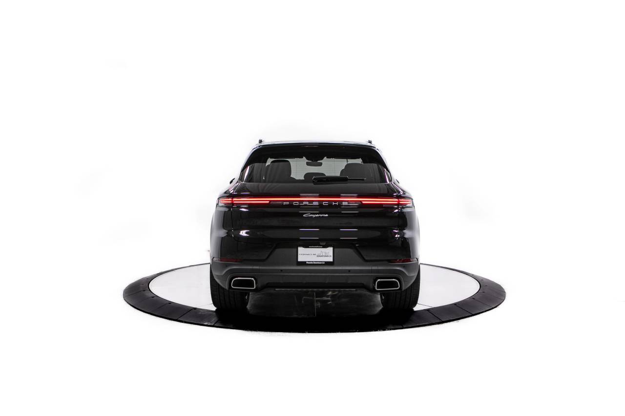 Thumbnail: 2026 Porsche Cayenne - 6