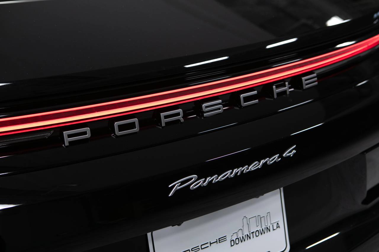 Thumbnail: 2025 Porsche Panamera - 18