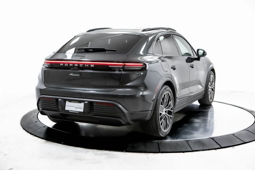 Thumbnail: 2025 Porsche Macan - 7