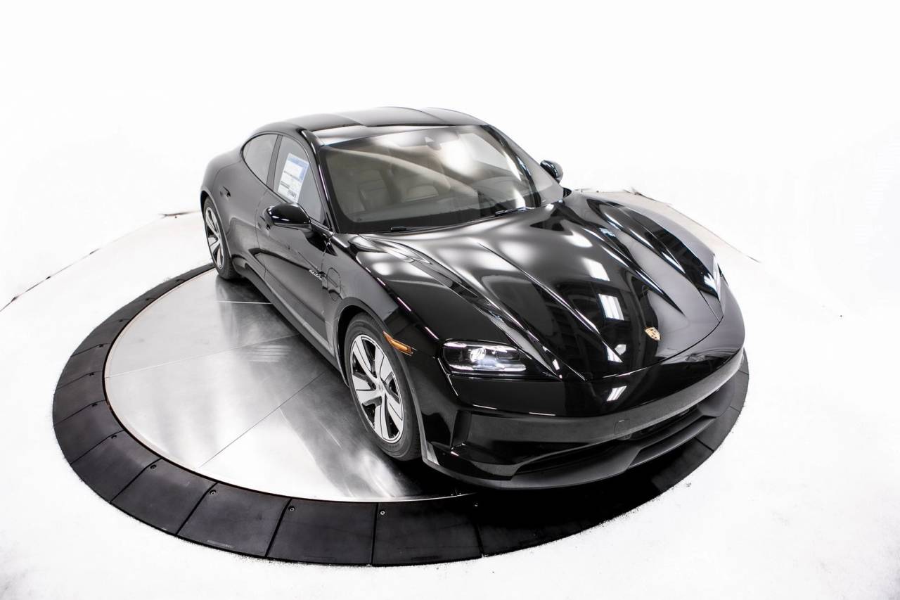 Thumbnail: 2026 Porsche Taycan - 19