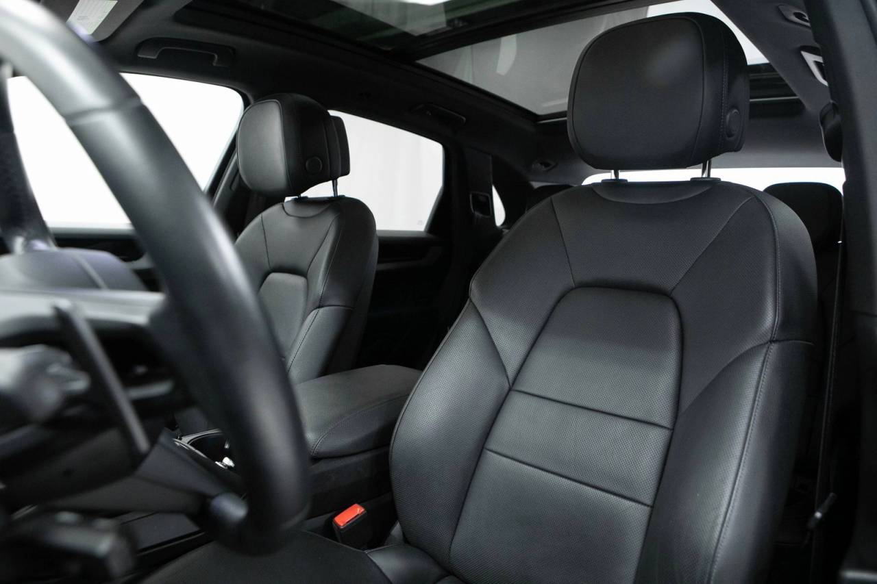 Thumbnail: 2026 Porsche Cayenne - 5