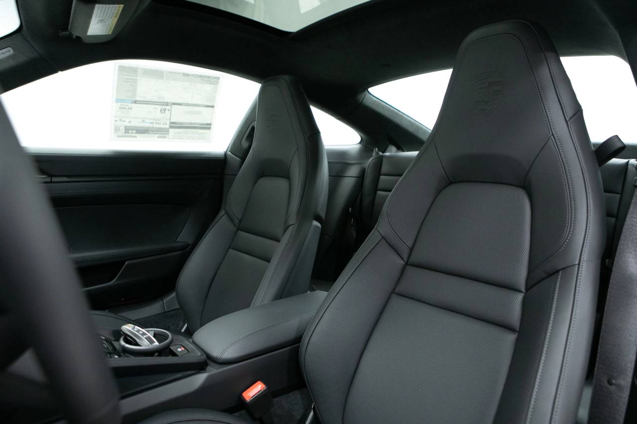 Thumbnail: 2026 Porsche 911 - 5