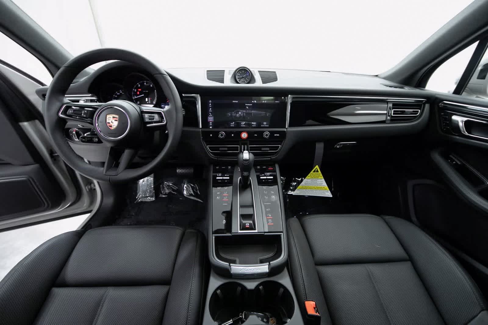 Thumbnail: 2025 Porsche Macan - 13