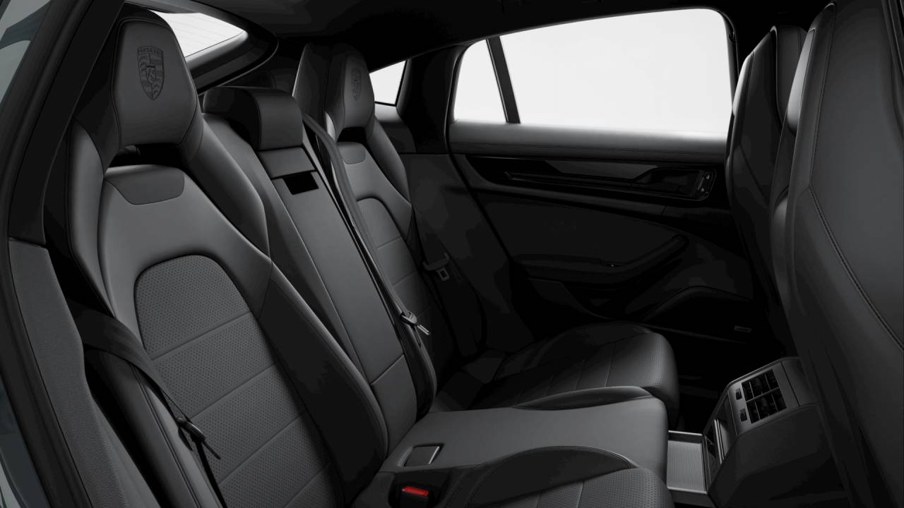 Thumbnail: 2026 Porsche Panamera - 10