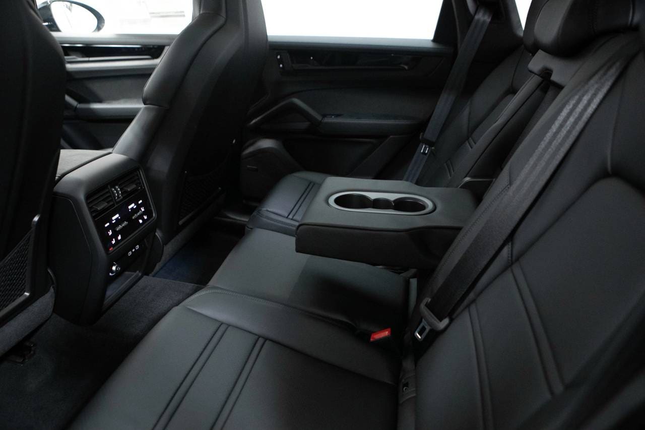 Thumbnail: 2026 Porsche Cayenne - 35