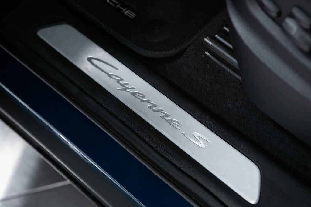 Thumbnail: 2024 Porsche Cayenne - 25