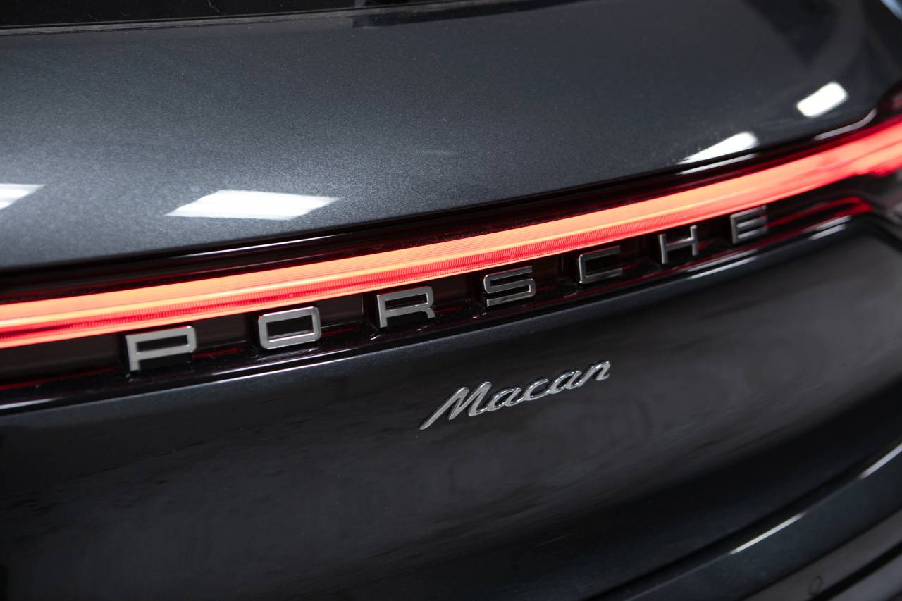 Thumbnail: 2026 Porsche Macan - 15