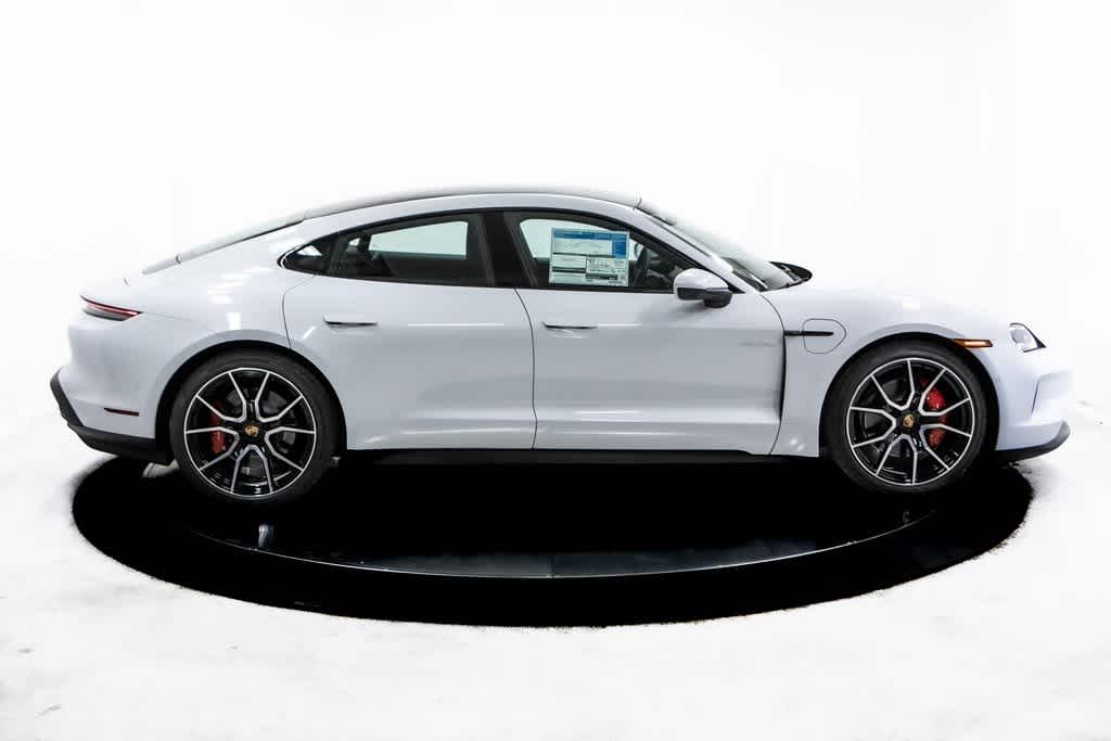 Thumbnail: 2025 Porsche Taycan - 8