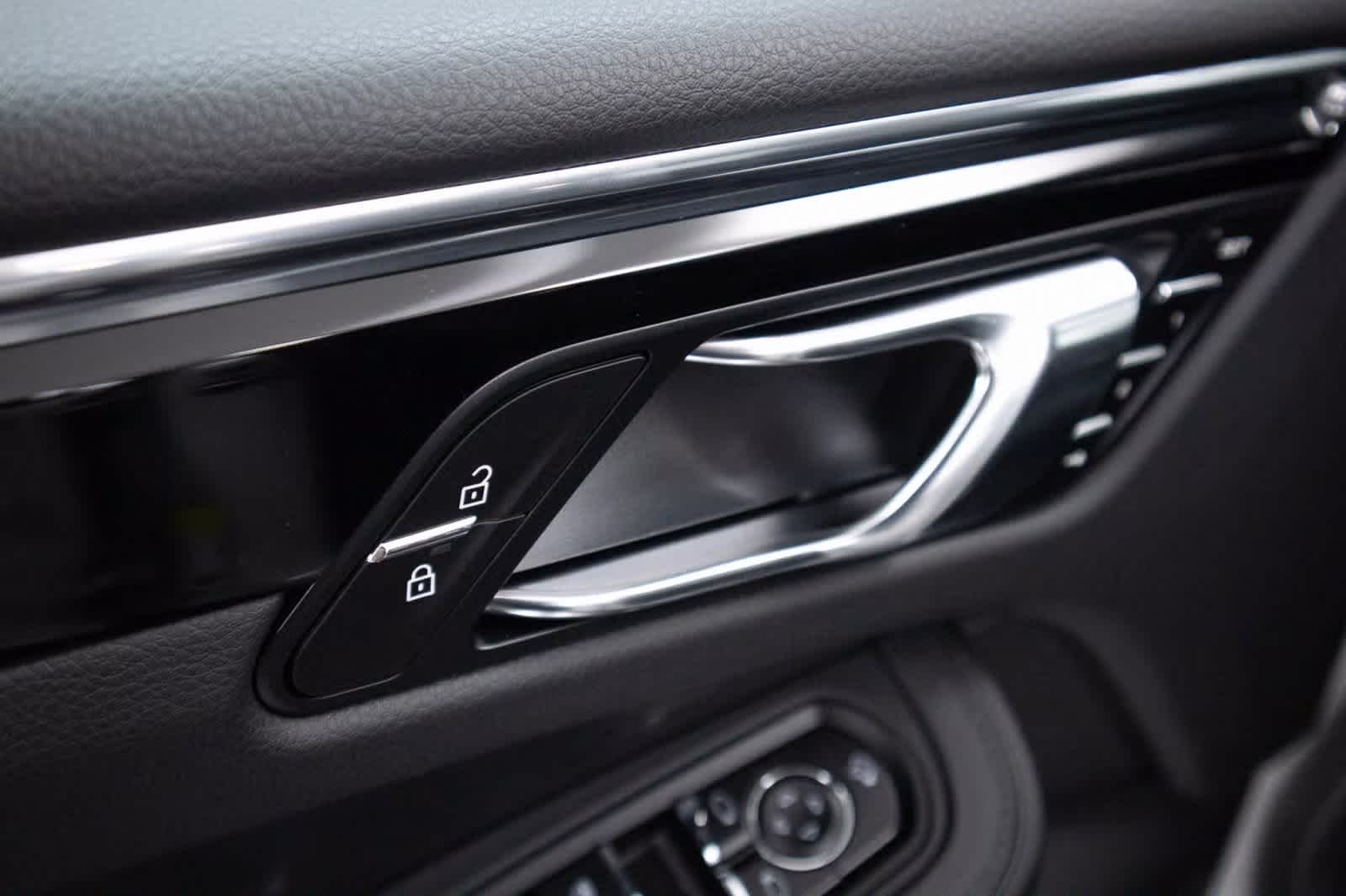 Thumbnail: 2025 Porsche Macan - 19