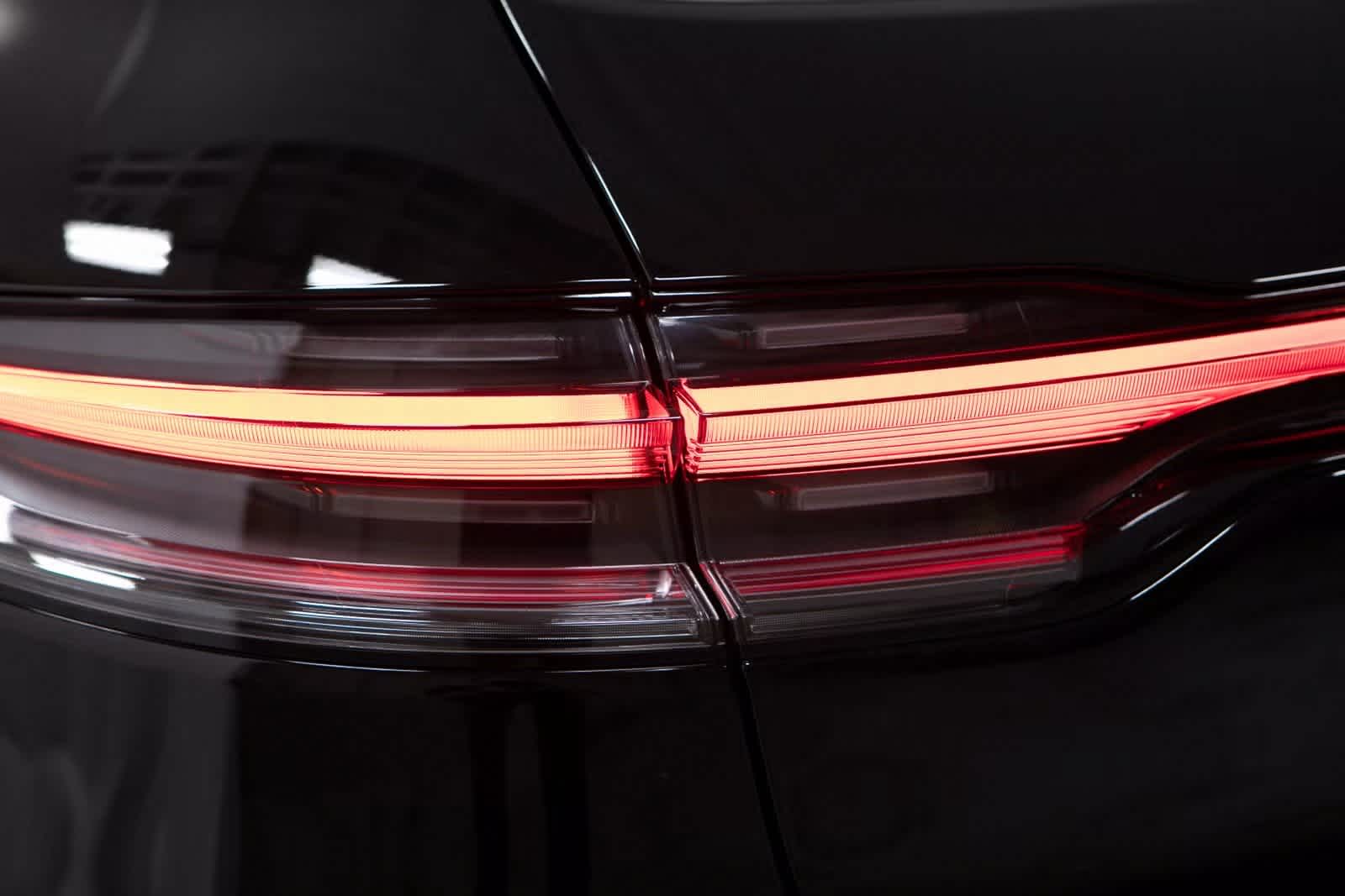 Thumbnail: 2025 Porsche Macan - 33