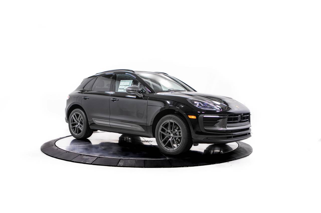 Thumbnail: 2026 Porsche Macan - 9