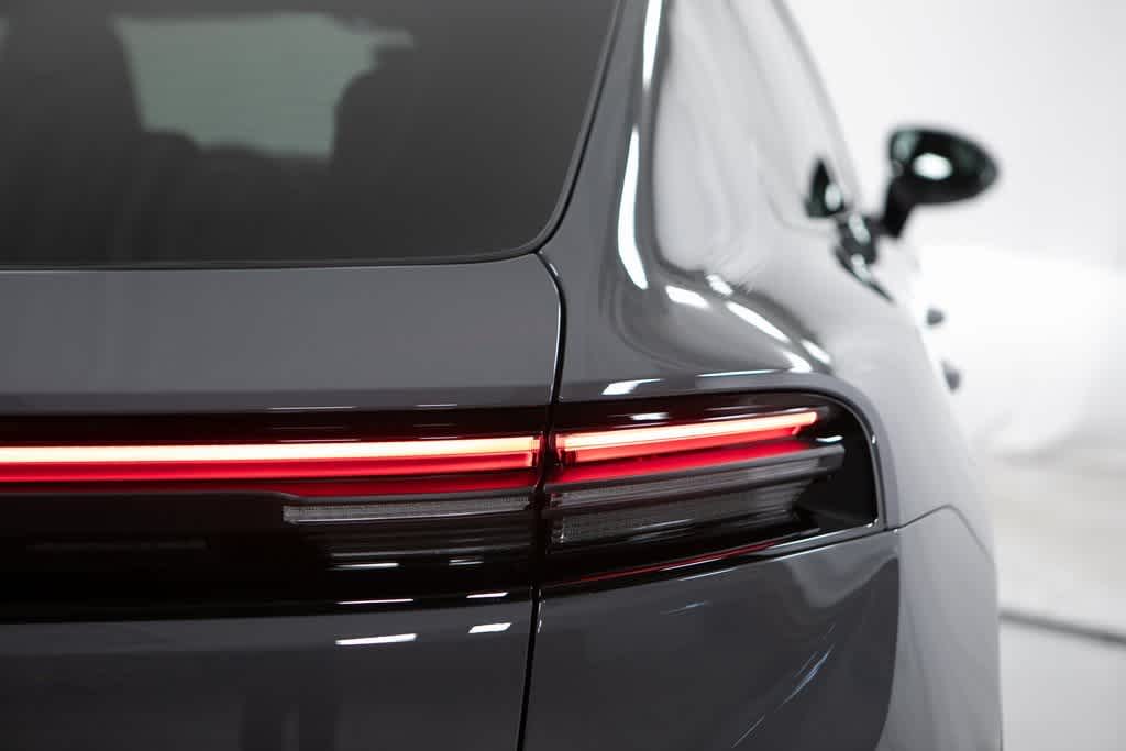Thumbnail: 2025 Porsche Macan - 38