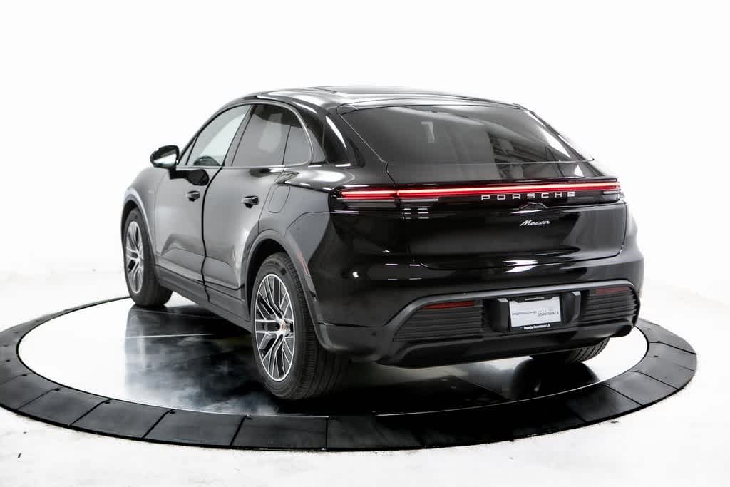 Thumbnail: 2025 Porsche Macan - 3