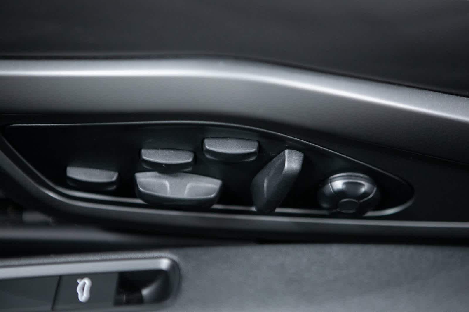 Thumbnail: 2022 Porsche 911 - 17