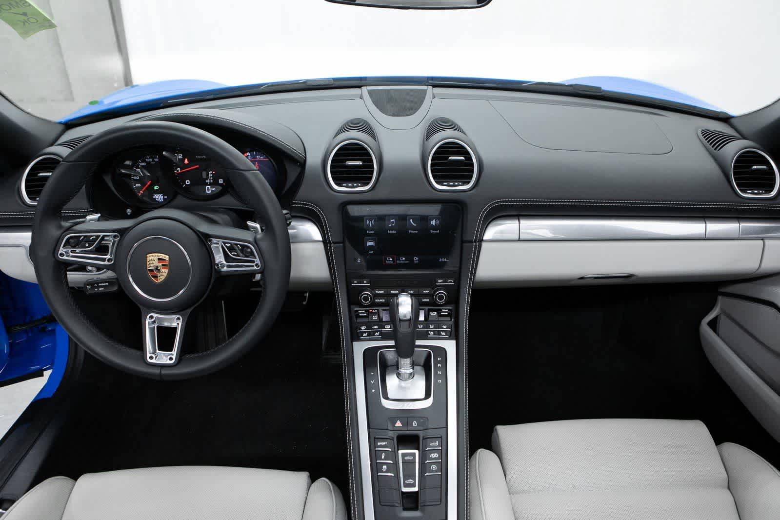 Thumbnail: 2025 Porsche 718 Boxster - 13