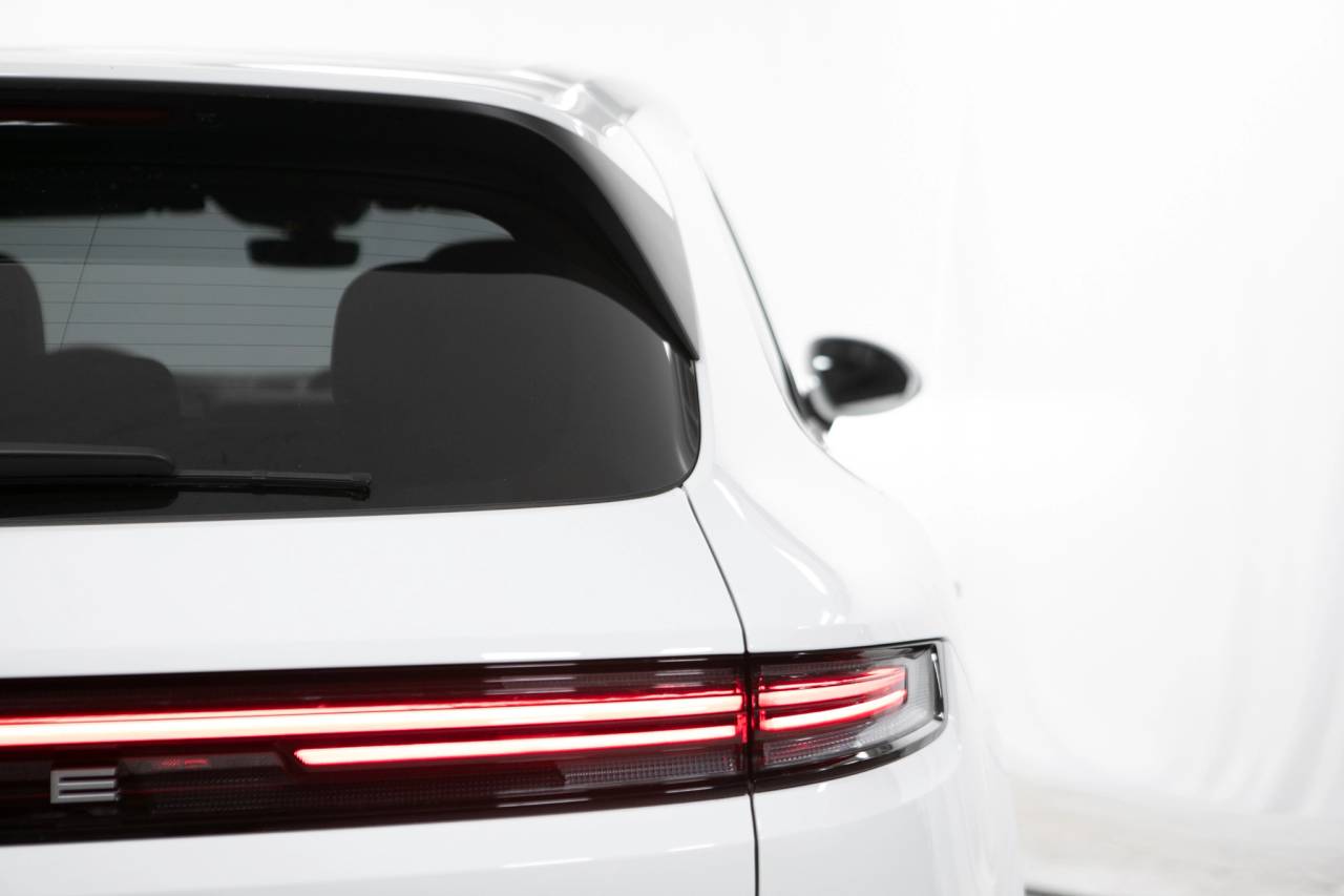 Thumbnail: 2026 Porsche Cayenne - 18