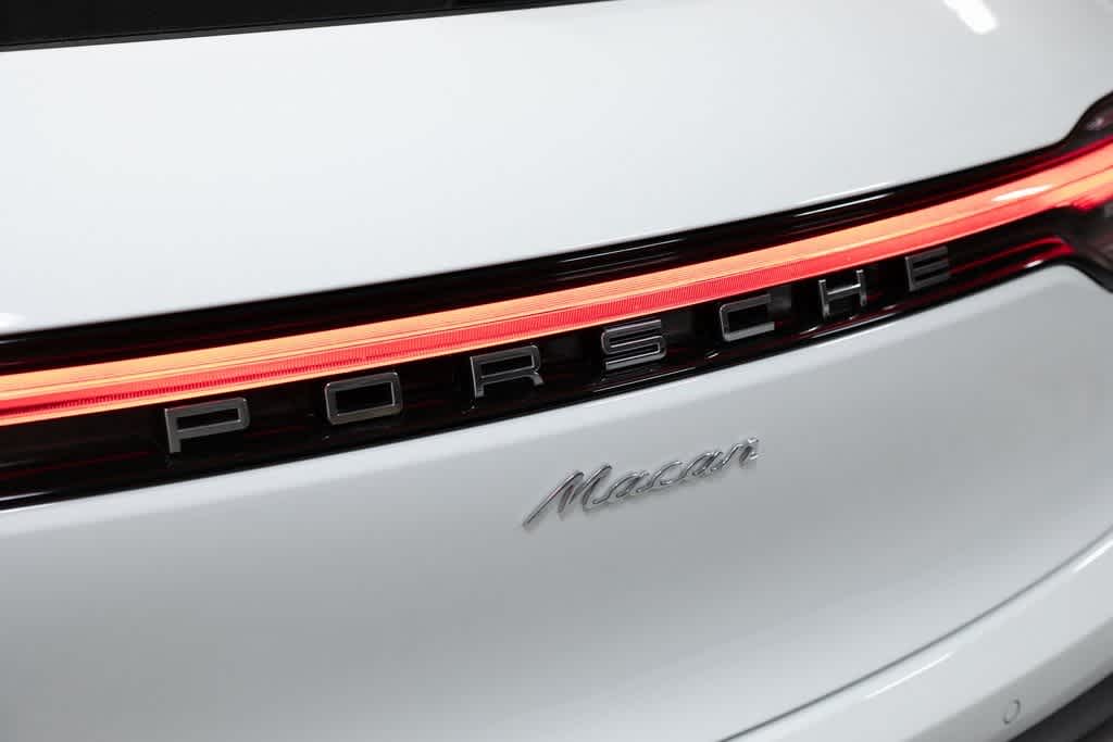 Thumbnail: 2025 Porsche Macan - 37