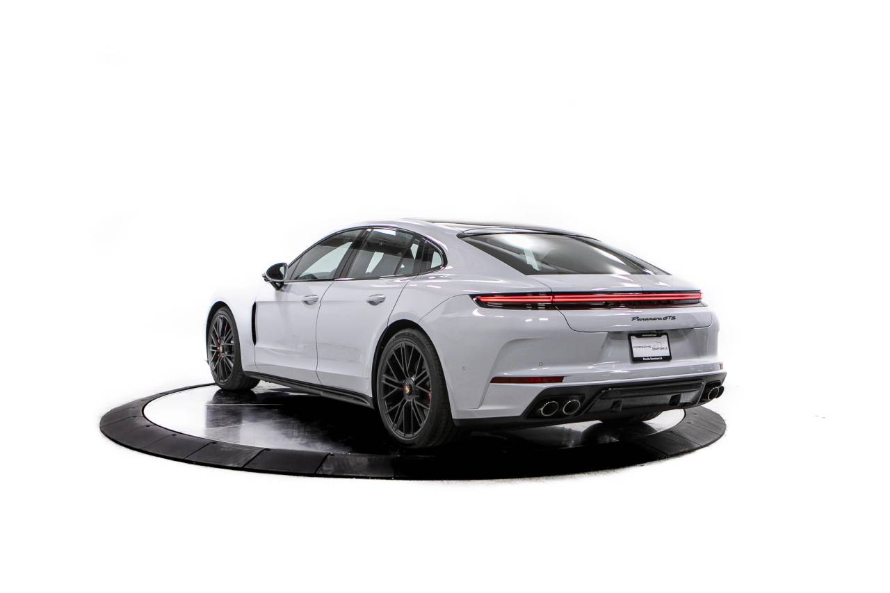 Thumbnail: 2026 Porsche Panamera - 3