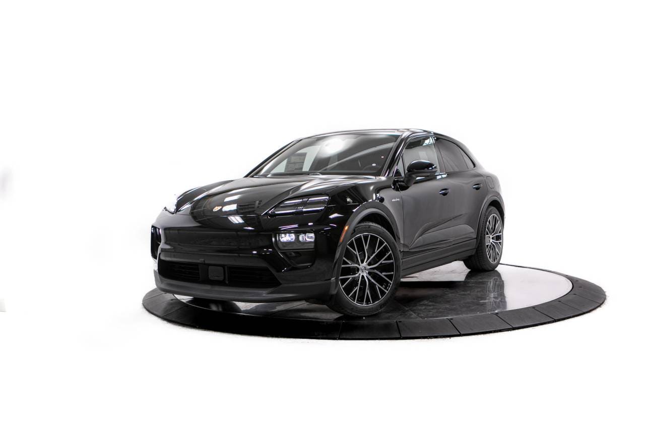 Thumbnail: 2026 Porsche Macan - 1