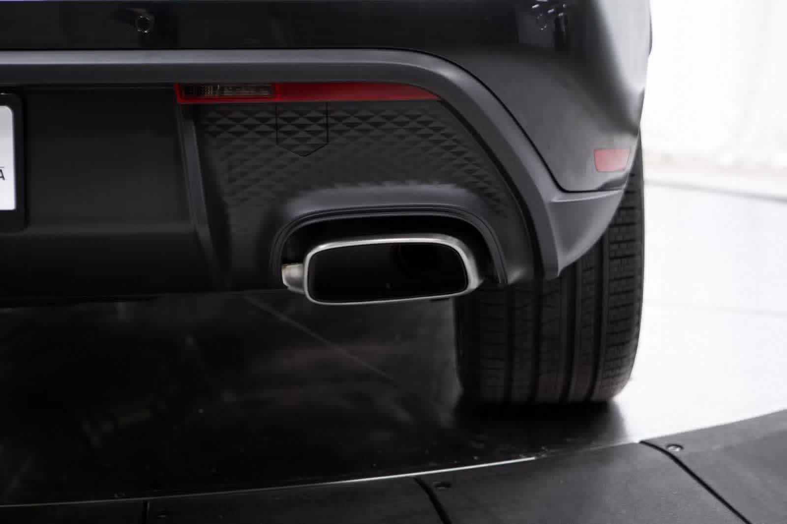 Thumbnail: 2026 Porsche Macan - 38