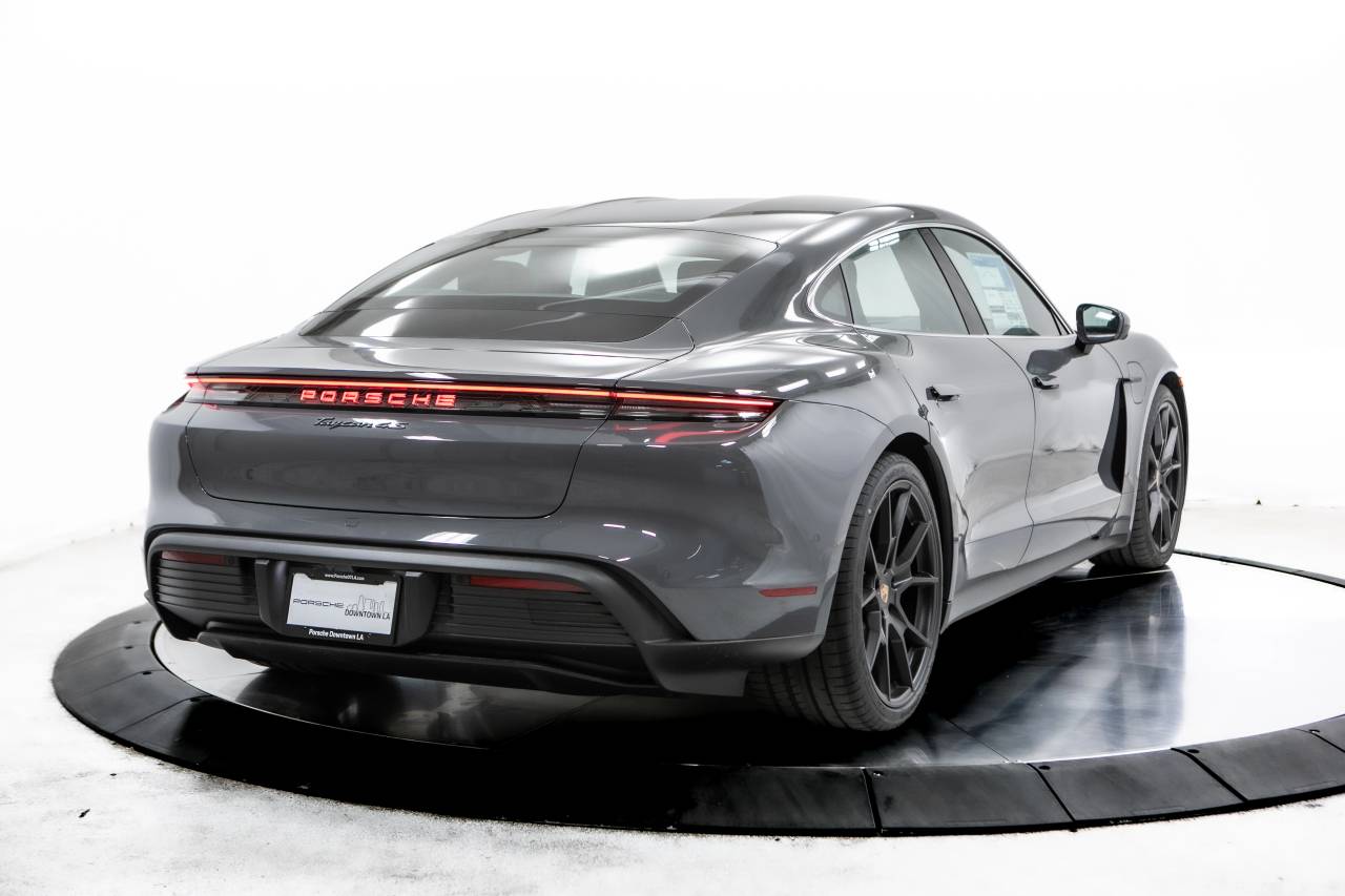 Thumbnail: 2025 Porsche Taycan - 5