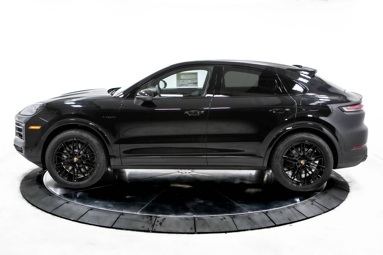Thumbnail: 2025 Porsche Cayenne - 2