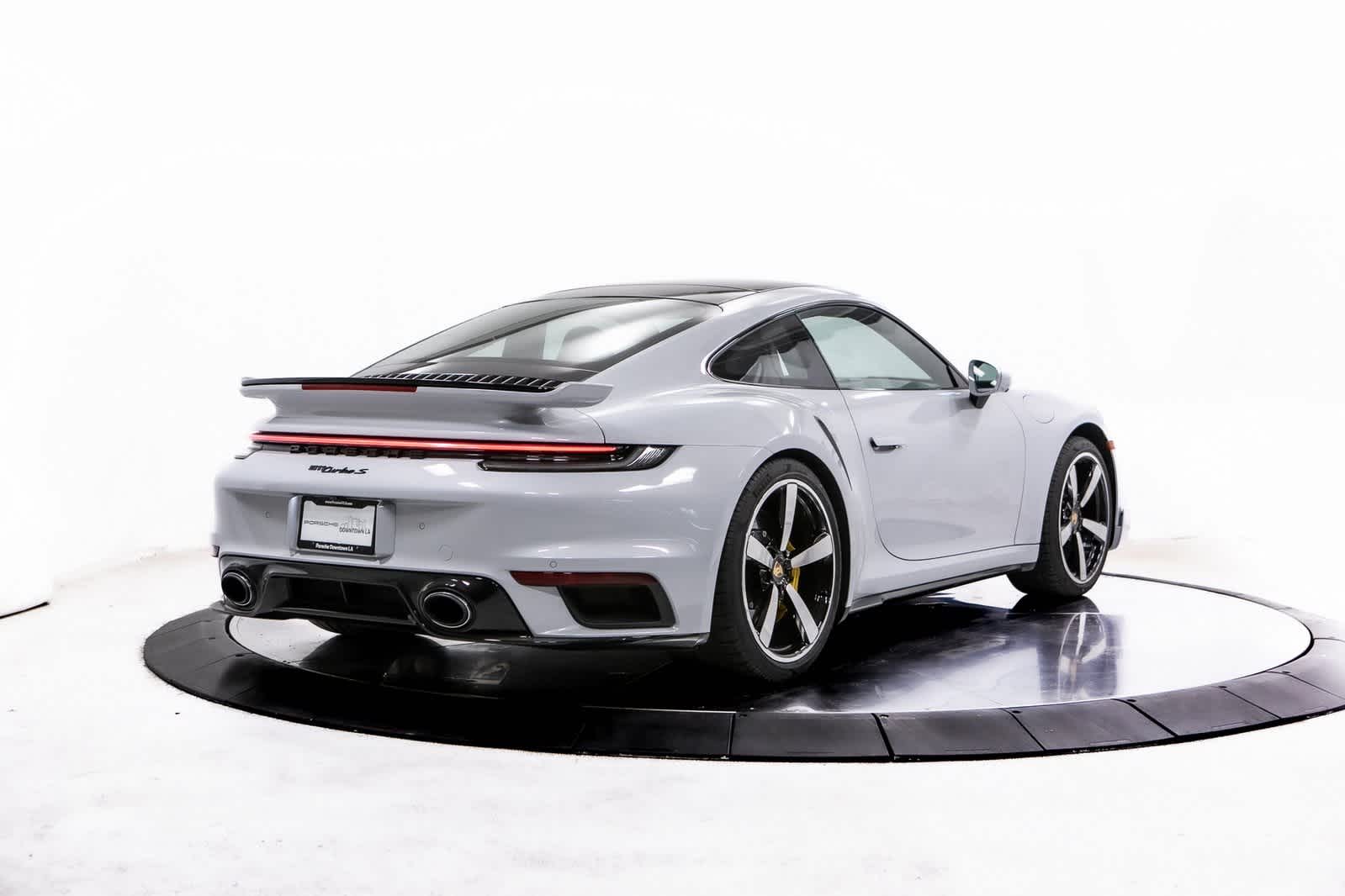 Thumbnail: 2025 Porsche 911 - 7