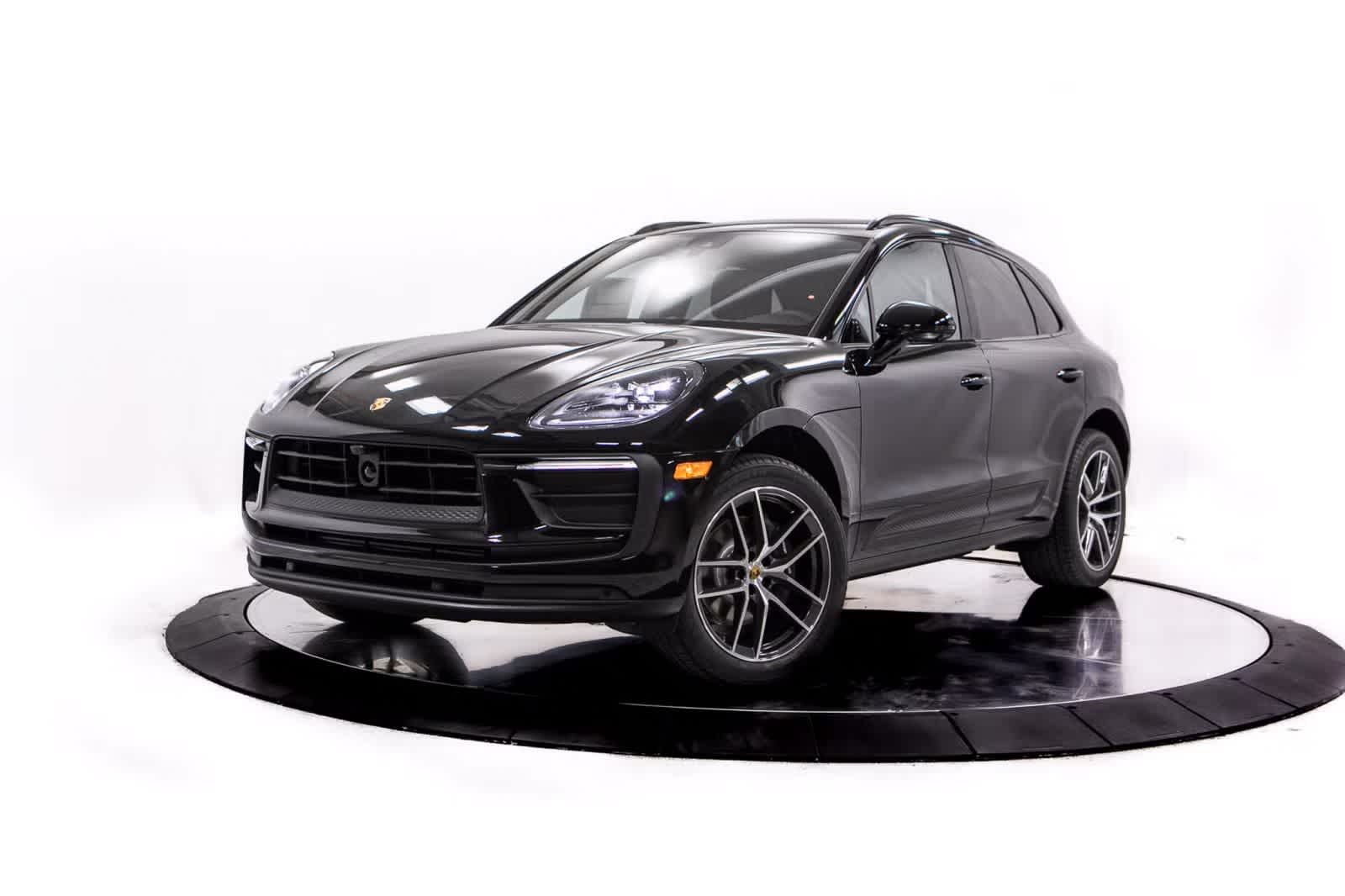 Thumbnail: 2026 Porsche Macan - 1