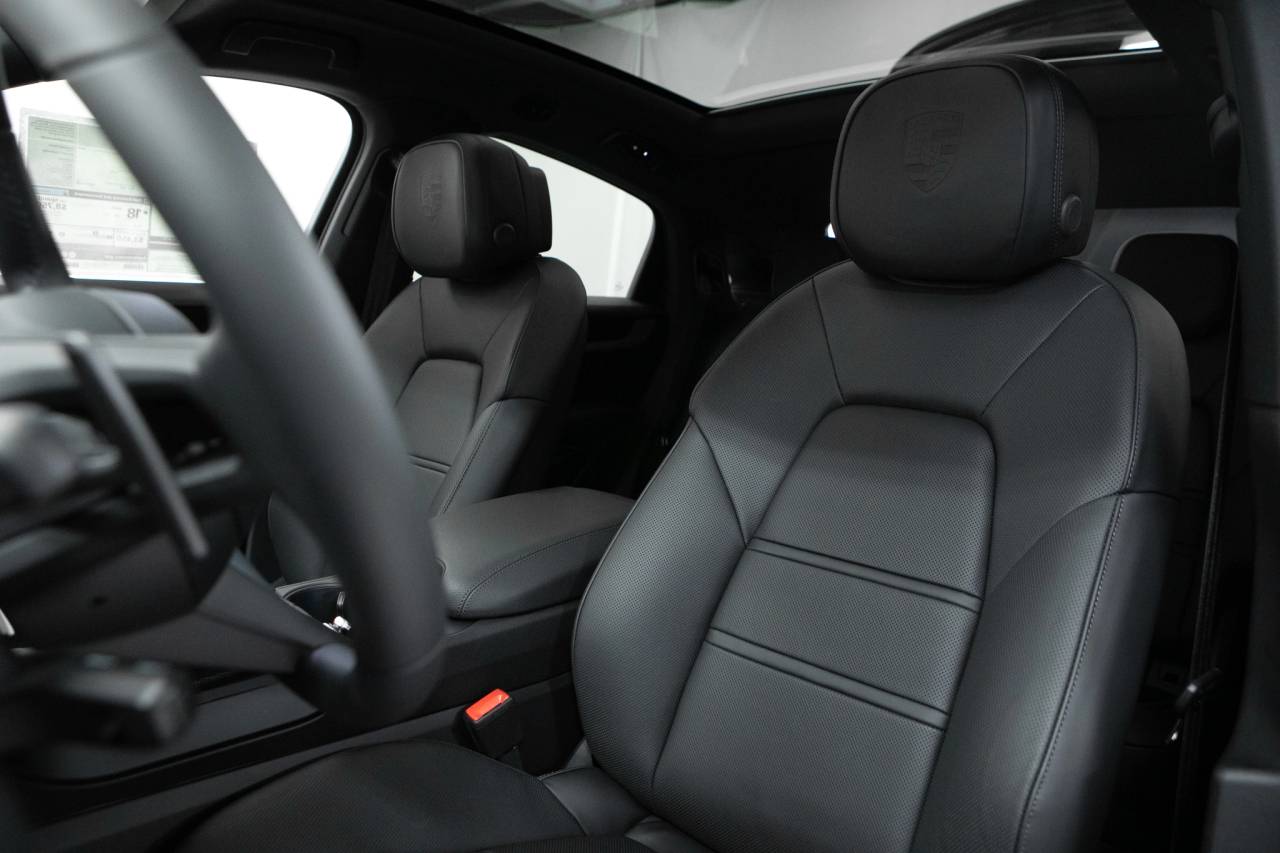 Thumbnail: 2026 Porsche  - 5